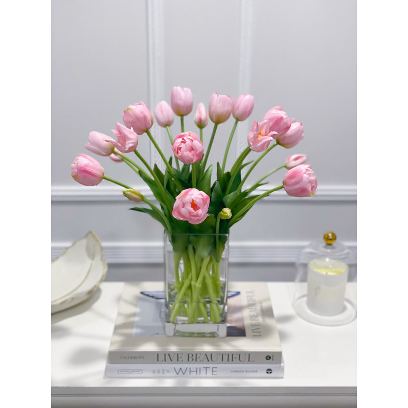 Arrangement floral tulipes dans un vase, Rose clair