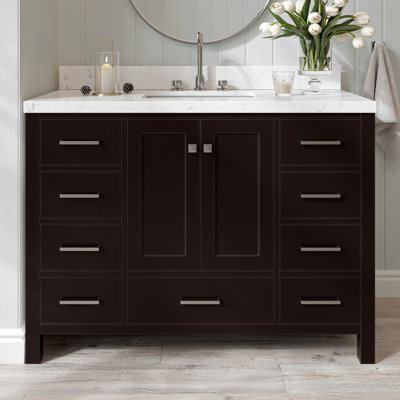 Meuble-lavabo simple en bois massif 48 po Cambridge avec plateau en quartz blanc Carrara 1,5 po