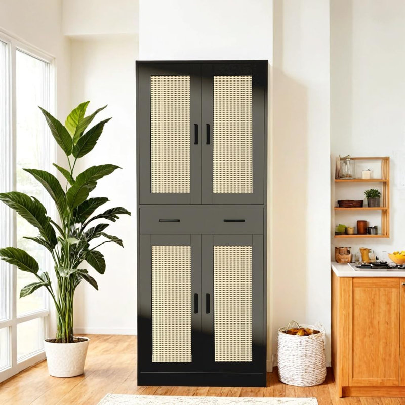 Armoire garde-manger de 71 po de hauteur noire et en rotin - Boho Chic, Matte Black