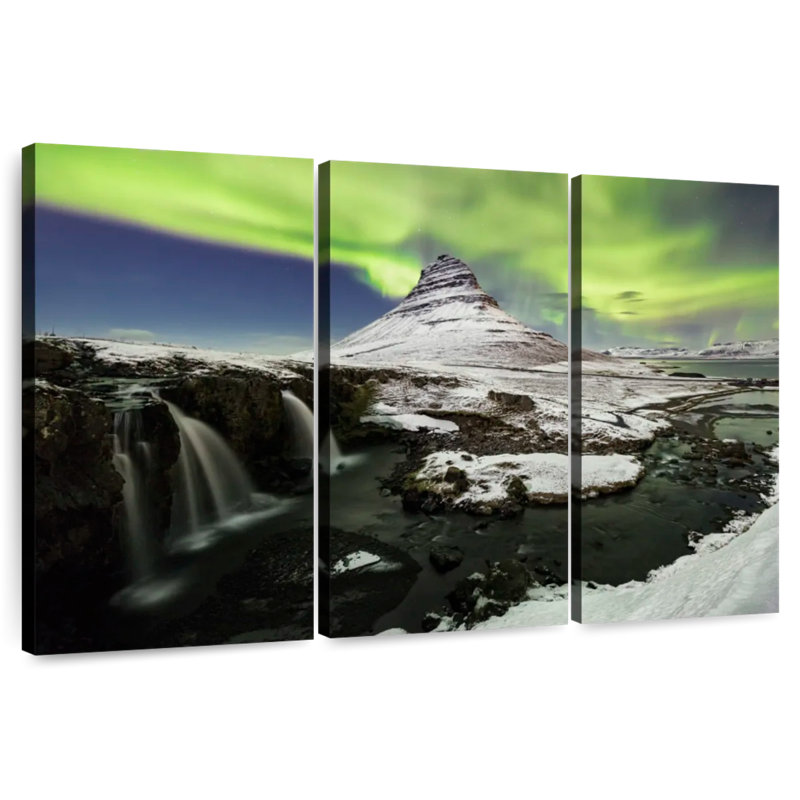 Alvord lumières polaires au-dessus de Kirkjufell, H 28 po x l 45 po
