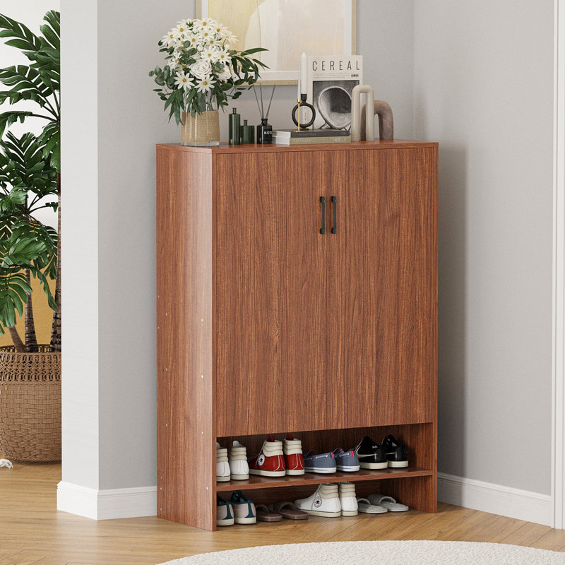 Armoire à chaussures à 7 niveaux avec portes - 28 paires de rangement caché, tablettes réglables pour le vestibule / couloir (anti-basculement)