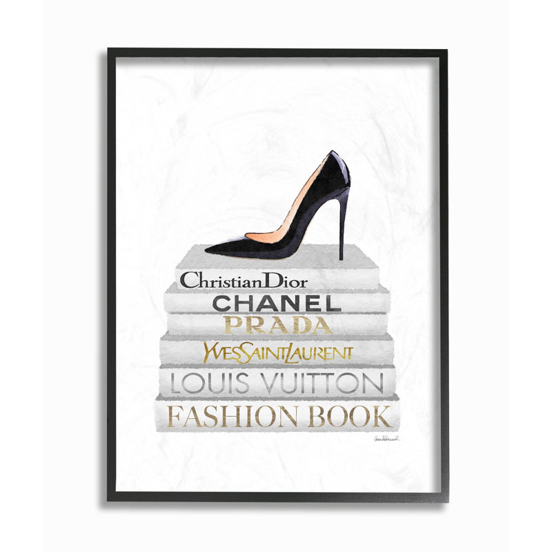 «Fashion Designer Shoes Bookstack White Gold», impression, Giclée encadrée noir minuit, H 14 po x l 11 po