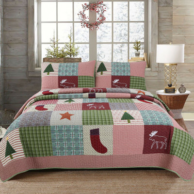 Bracy Lodge Deer Christmas Quilt Set