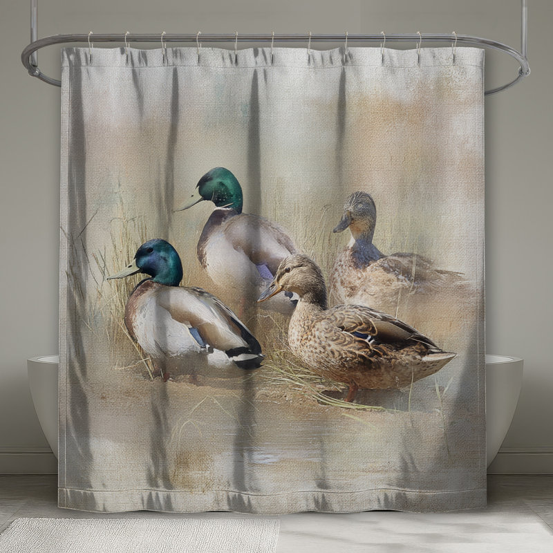Rideaux de douche Mallard Ducks In Field, 70 po l x 72 po H