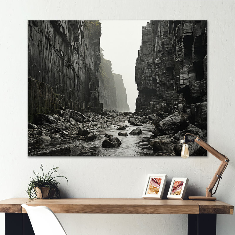 Gris moderne scandinave Coastal Rock II - art mural moderne-scandinave sur toile, H 30 po x l 40 po x P 1,5 po, Toile tendue
