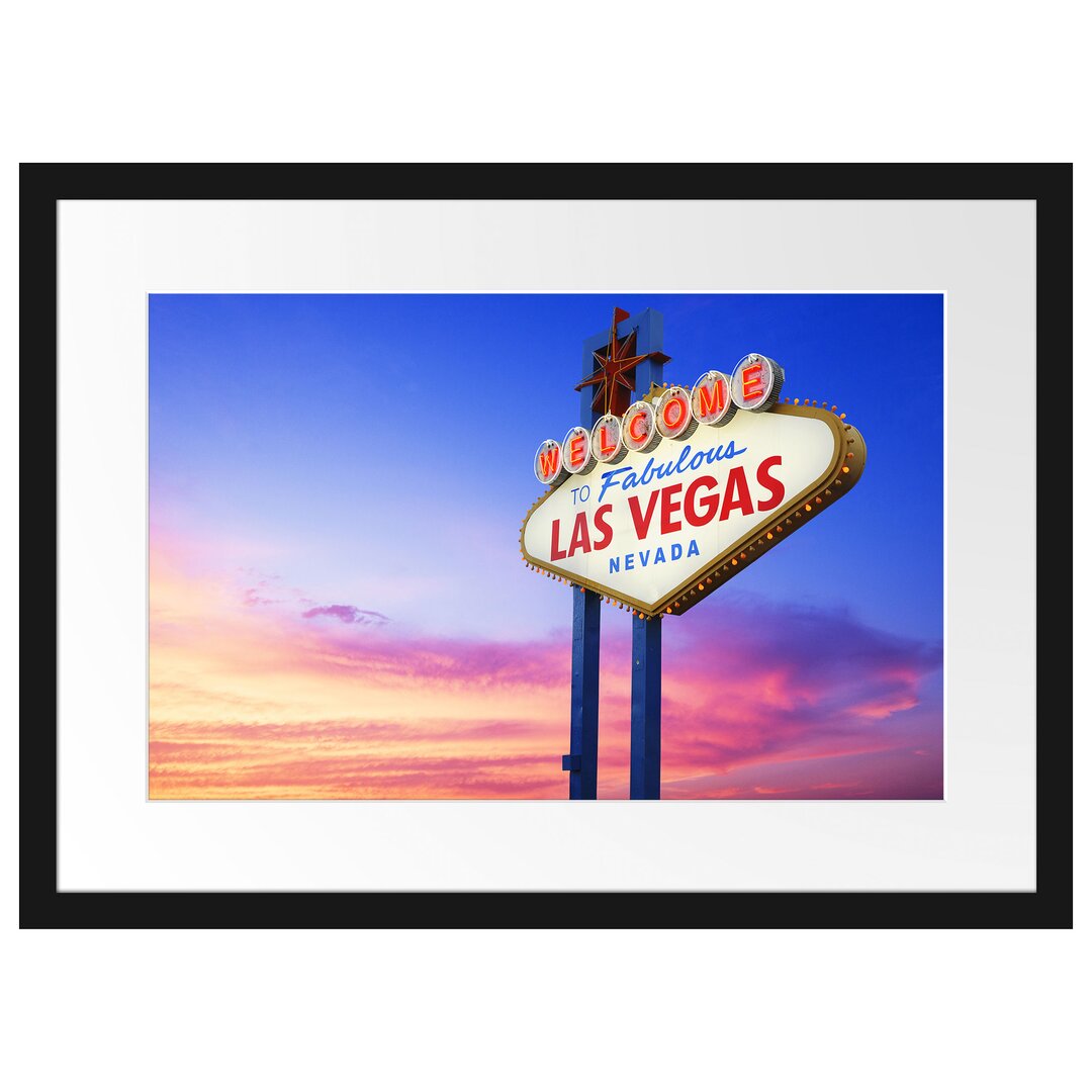 Gerahmtes Poster Las Vegas Schild in der Dämmerung