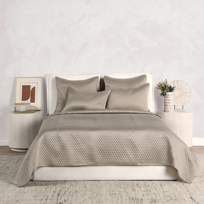 Winthrop Quilt, King Quilt, Natural