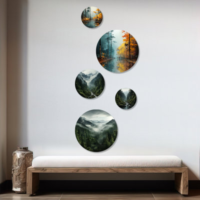 Mystic Wilderness Pine Forest In Canada - ensemble d'art mural rond 5