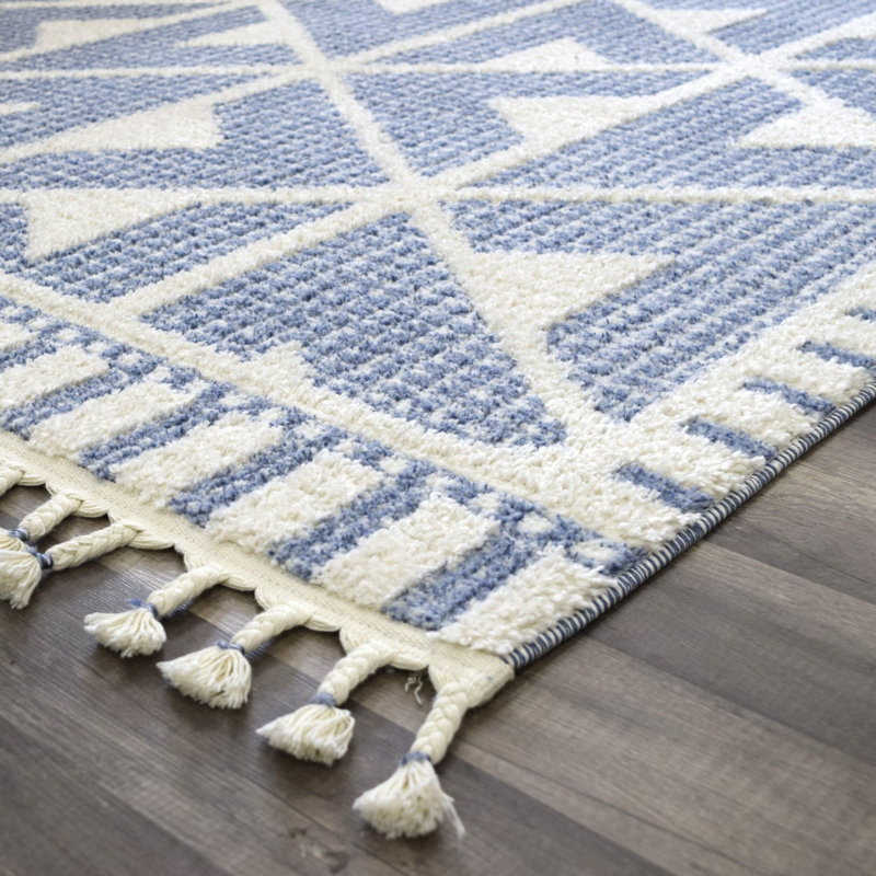 Kellda Geometric Machine Woven Polypropylene/Polyester Area Rug in Blue, Rectangle 5' x 7'