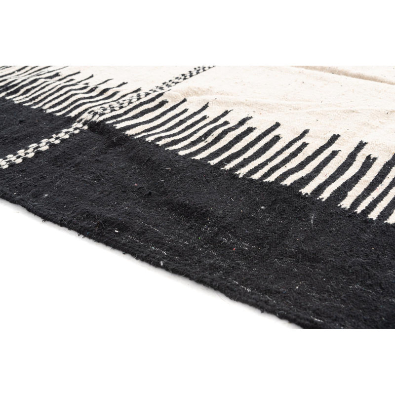 Tapis noir et blanc Mosser