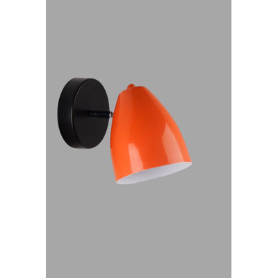 Lampe murale moderne avec corps en métal, finition orange et noire | Taille du capuchon: 5,0 po x 5,5 po, hauteur totale: 5,5 po, plaque de base: 5,0 po x 1,2 po | Douille E27, 40 W maximum (ampoule non incluse) | Éclairage élégant et fonctionnel pour la décoration intérieure