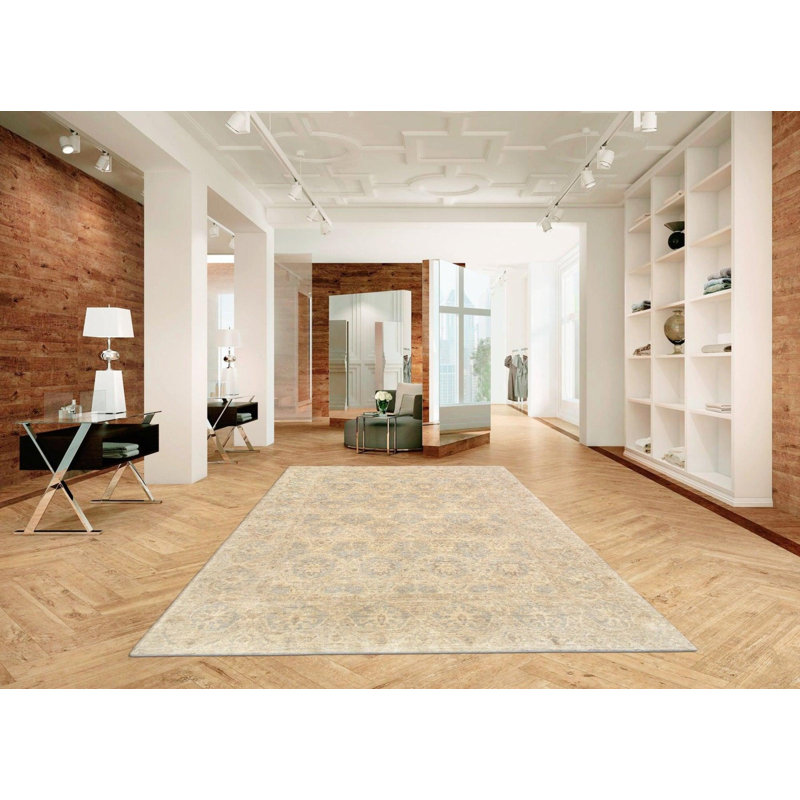 Oriental Area Rug in Ivory