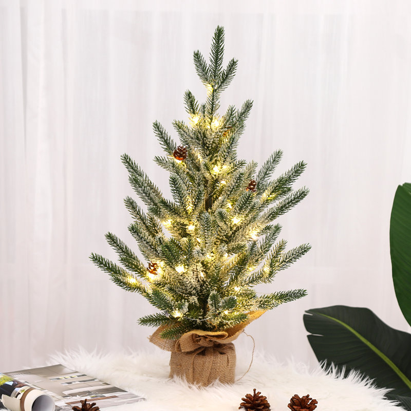Mini sapin de Noël illuminé 24 pouces avec 50 lumières DEL - Arbre de pin artificiel de table 2 pi pour la maison, le bureau ou le bureau