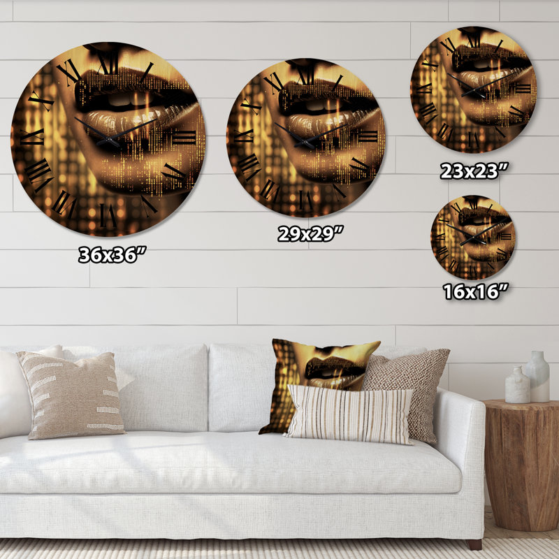 Horloge murale en bois massif Rhodri, Grand
