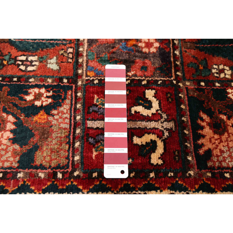 Tapis rouge Kayseri 4 pi 7 po x 6 pi 6 po