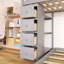 Lit superposé simple au-dessus de double avec cadre en bois avec tablettes à 3 niveaux, tiroirs et escalier de rangement-384576473