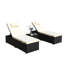 Collection de 3 chaises de patio: chaise longue, canapé rembourré avec coussin, table basse en verre. Dossier et pieds réglables. Pour les loisirs au bord de la piscine. Beige . Assemblage nécessaire au salon: jardin de piscine. Eau.