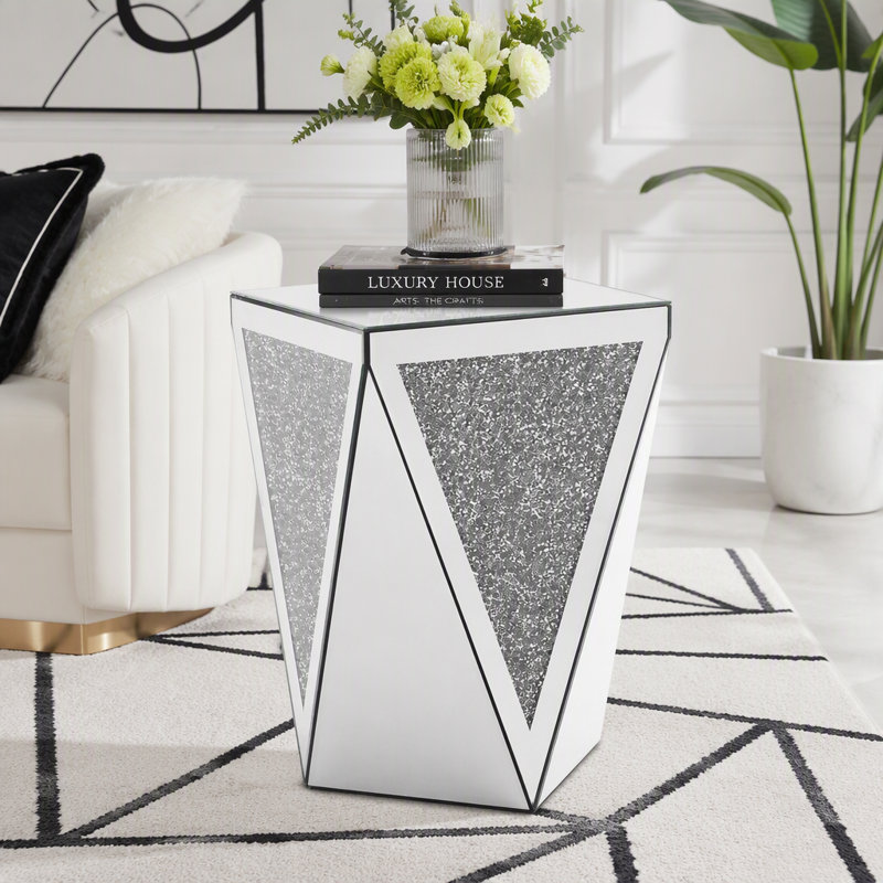 Table carrée à miroir triangulaire inversé avec incrustation de diamants en cristal, H 23,6 po x l 13,8 po x P 13,8 po