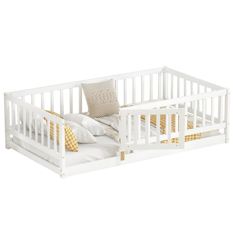 Lit simple au sol en bois blanc avec porte incluse