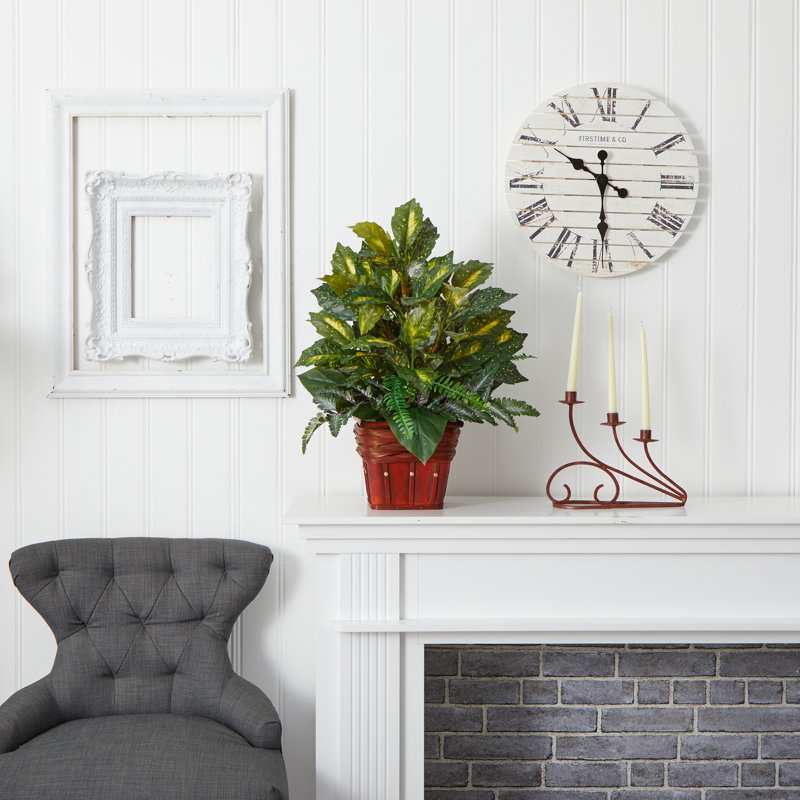 Plante à feuillage artificiel 19 po dans un vase décoratif