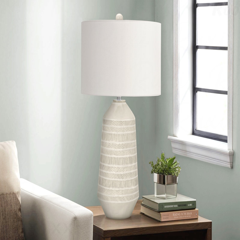 Lampe de table - 33 po de hauteur, matériau en céramique crème, ivoire et abat-jour crème