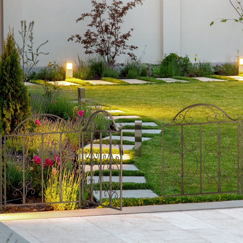 Axella 98cm H x 63.5cm W Metal Fence Panels