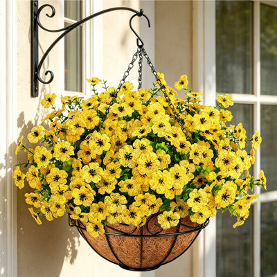 1Pcs Panier suspendu artificiel avec fleurs artificielles, arrangement de fleurs en soie artificielle résistante aux rayons UV avec panier à fleurs suspendu, plante suspendue pour porche extérieur, jardin, balcon, porte d'entrée, décoration intérieure pour la maison, aucun arrosage nécessaire