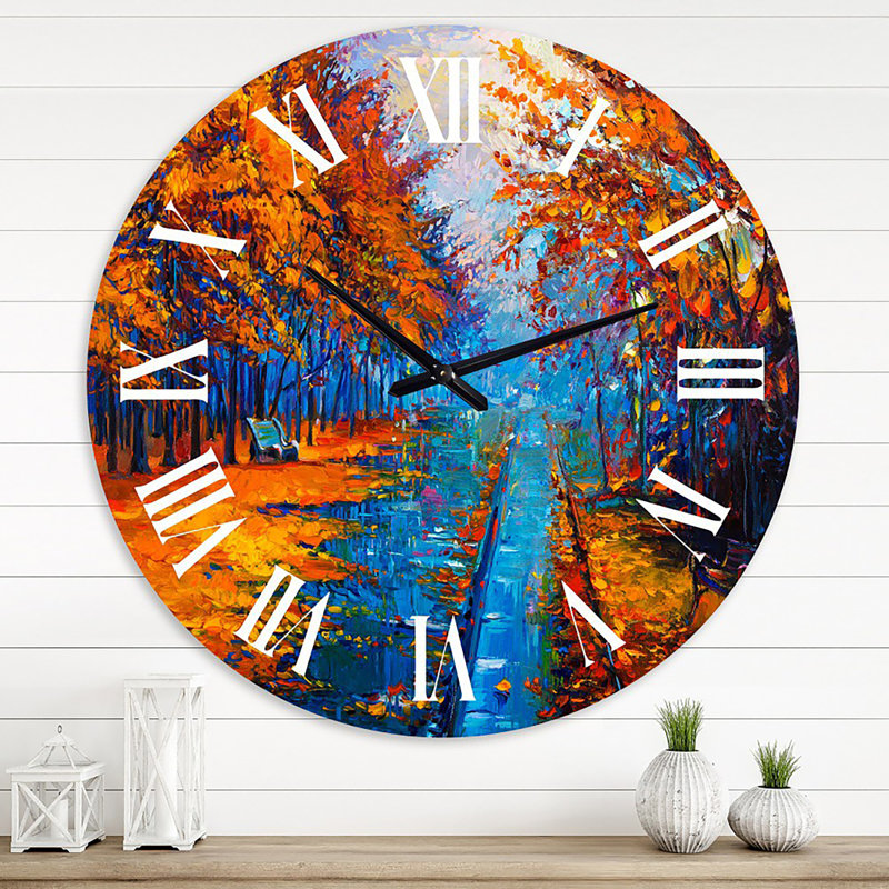 Petite route à travers le paysage d'automne orange II - Horloge murale traditionnelle, Moyenne