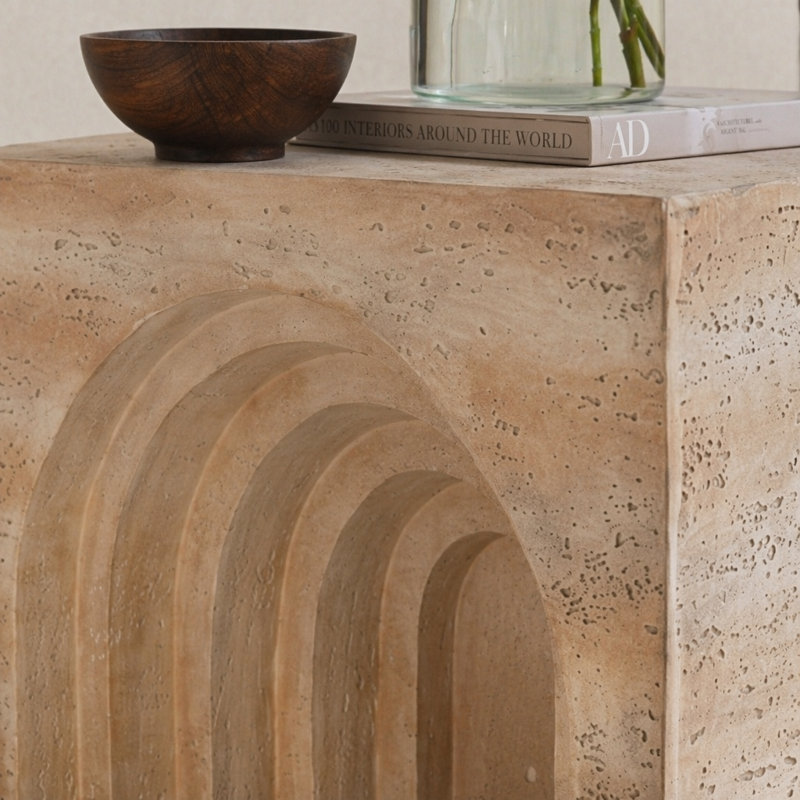 Console arquée 32,3 x 14,2 x 29,9 po moderne avec faux fini travertin beige