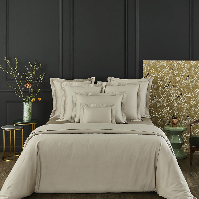 Triomphe Bedding, Standard, Pierre