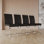 Chaises de salle à manger modernes en similicuir à haut dossier avec pieds en métal en forme de C, confortables et élégantes pour divers environnements (ensemble de 4)