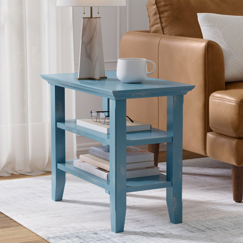 Table de bout transitionnelle en bois massif avec 2 tablettes ouvertes Acadian, H 20 po x l 14 po x P 24 po, Bleu