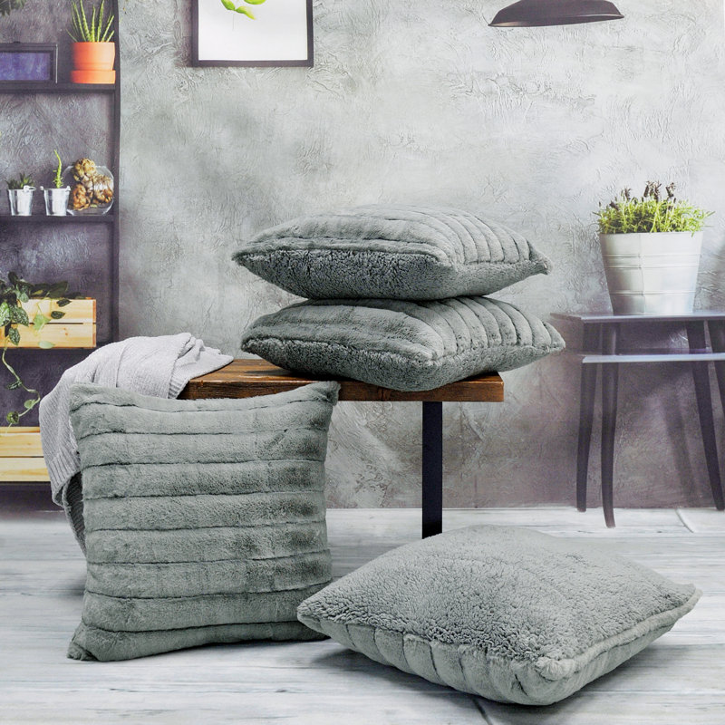 Housse de coussin Super Mink, Gris argenté