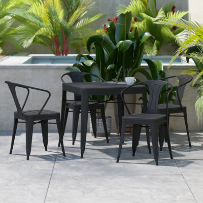 Table carrée en résine toutes saisons et 4 chaises en métal avec sièges en résine de polyester