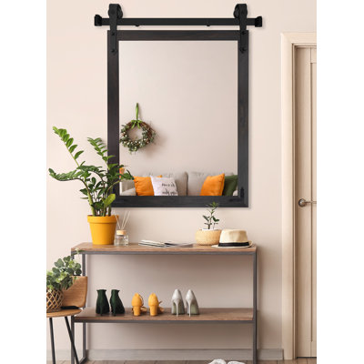 Miroir vertical moderne avec rail de porte de grange en acier et supports de coin décoratifs en métal Modern