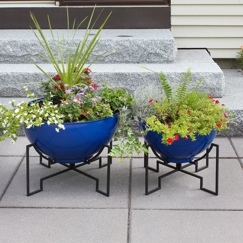Pot de fleurs en acier galvanisé, H 13,25 po x l 16 po x P 16 po, Bleu français
