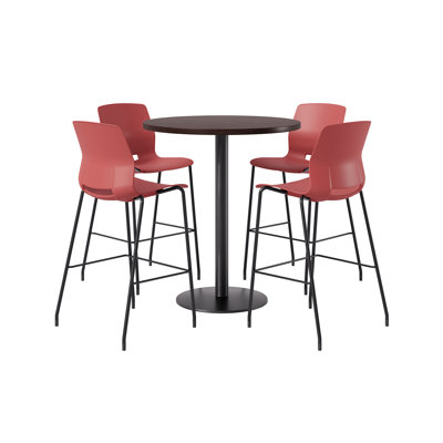 Ensemble repas pour 4 personnes à hauteur de bar