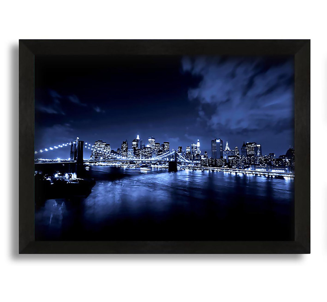 Gerahmtes Poster New York City Night Blues Glow in Canvas