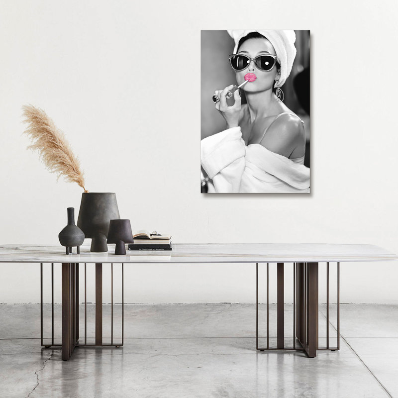 «Audrey Hepburn Portrait» sur toile, H 36 po x l 48 po