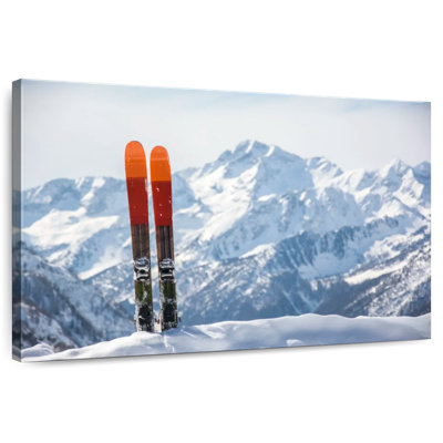 Sireci Snow Mountain Skiis