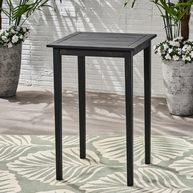 Table grise minimaliste d'extérieur gris foncé
