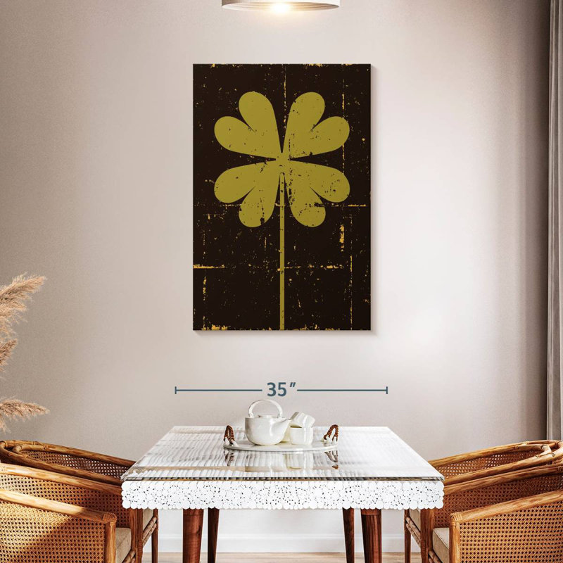 Harnek Grunge Clover, 24" H x 16" W