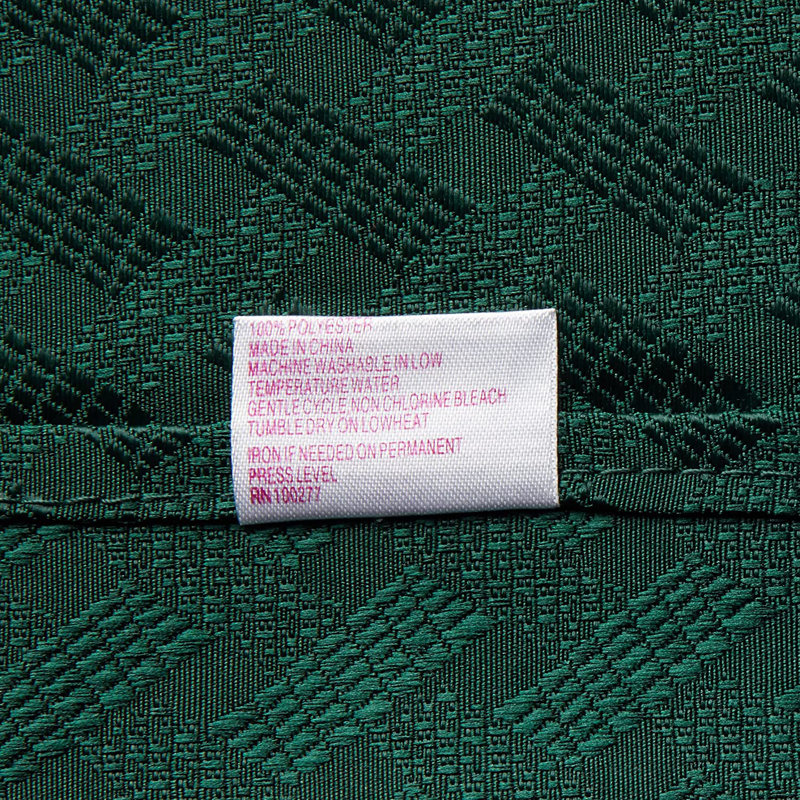 Motif rayé nervuré The Holiday Aisle®, 70 po x 70 po, Vert