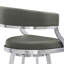 Tabouret de bar rotatif Dehn avec dossier ouvert et repose-pieds en métal et similicuir Dehn-450133325-450133324-437208171