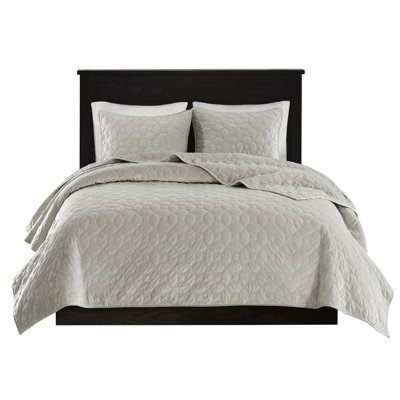 Velvet Quilt King/ King - Geometric Quilting For A Tranquil And Comfortable Bedroom 3 Piece Peaceful Luxurious