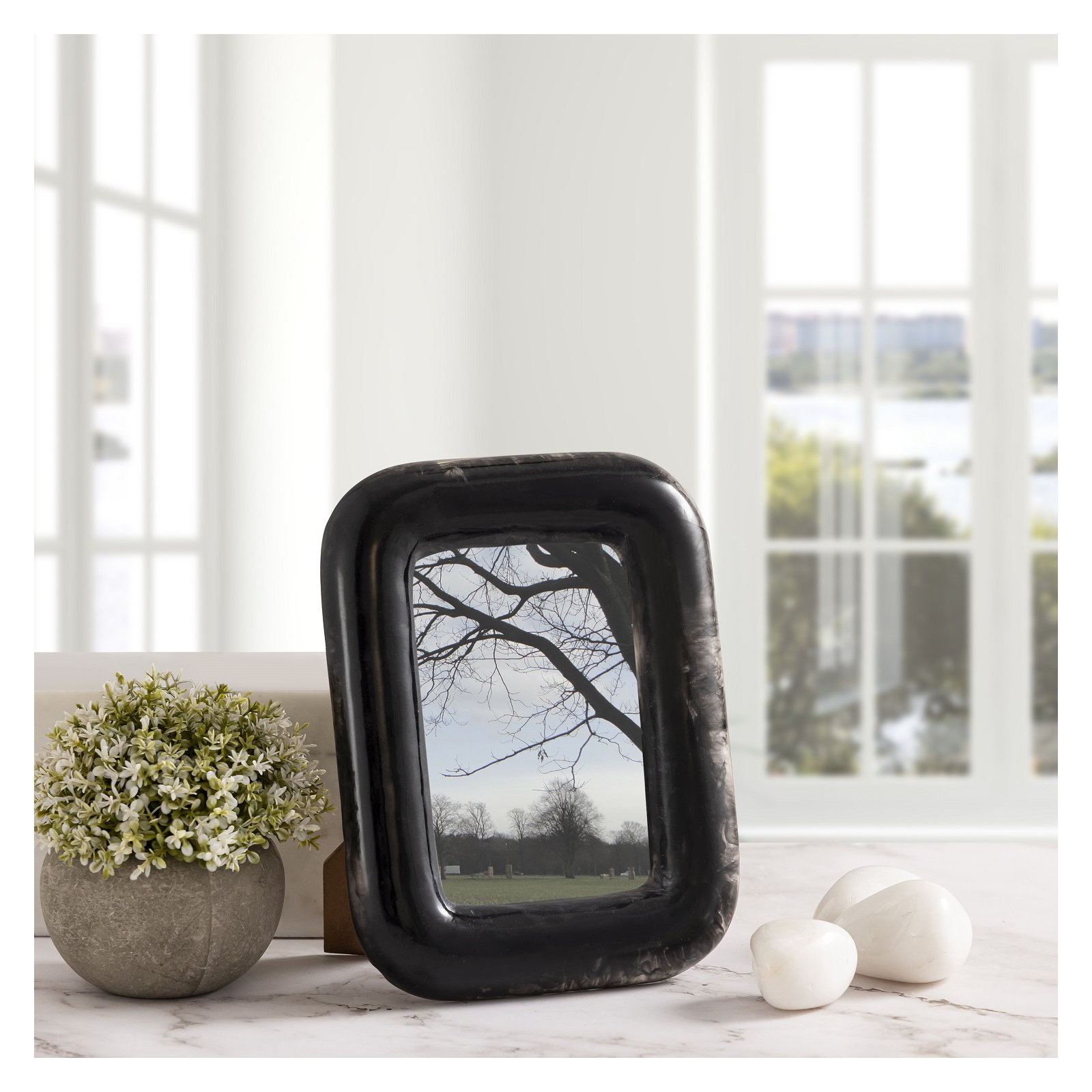 Resin Frame, 5'' W X 7'' H, Black