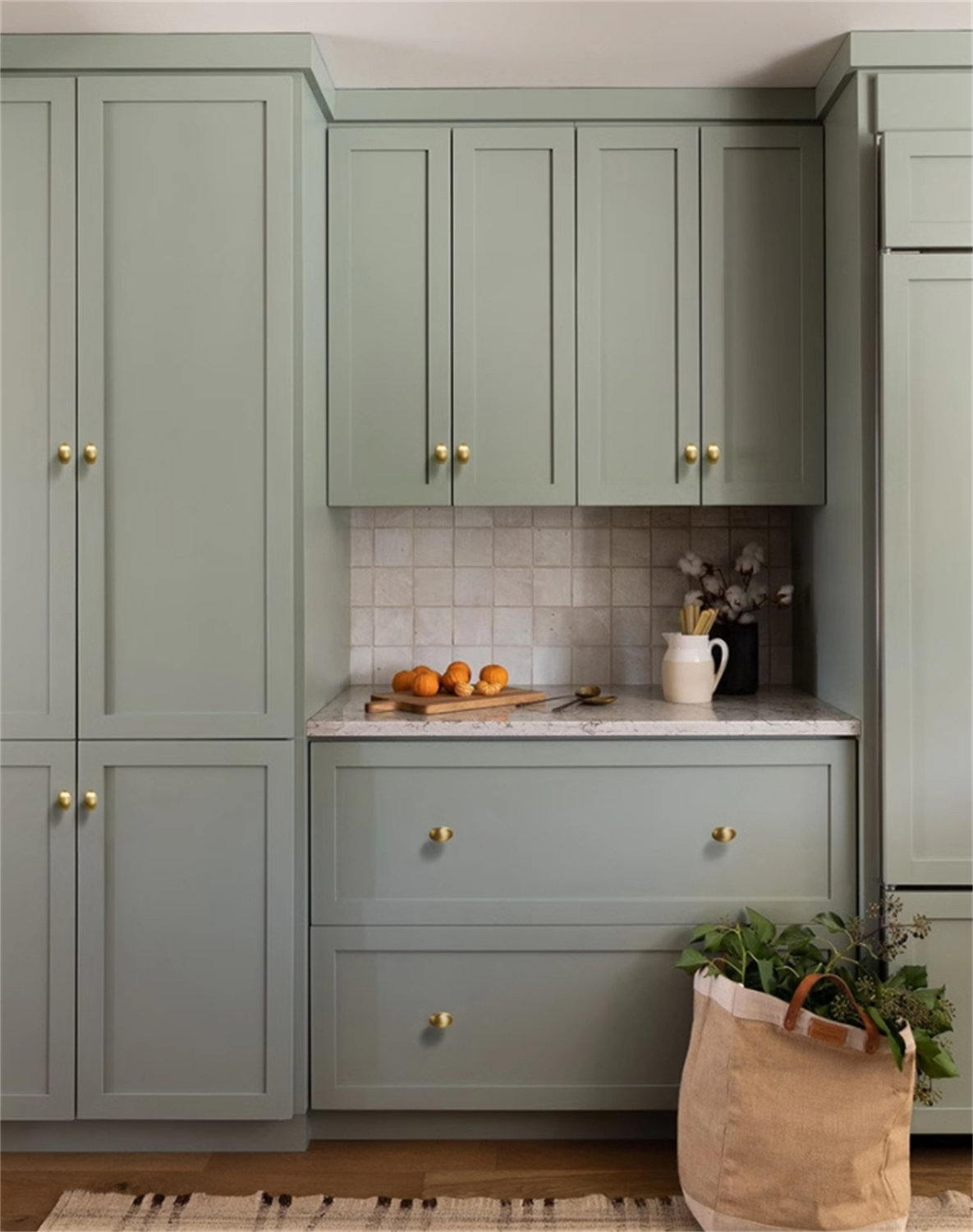 Poignées De Porte D'armoire Gris Doré - Alu, 138 Mm, Pour Intérieurs Modernes