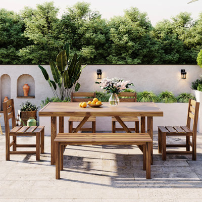 Repas d'extérieur haut en bois pour un balcon de cour élégant - Rehaussez votre espace