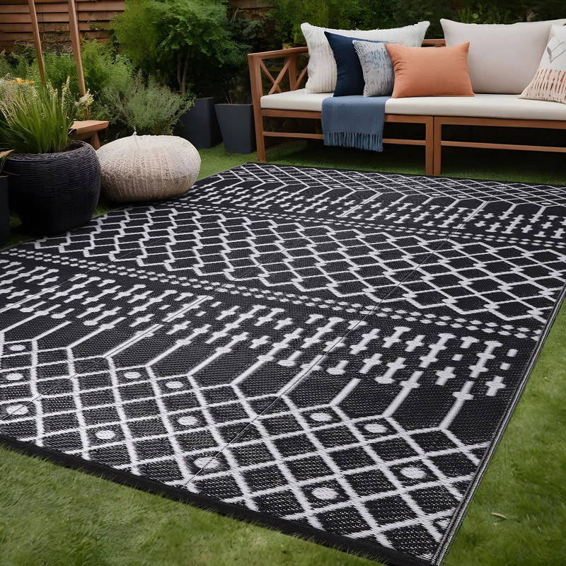 Tapis d'extérieur marocain noir / blanc Aldo, Rectangle 8 pi 2 po x 10 pi