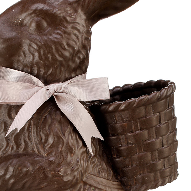 Lapin debout en résine chocolat avec panier 35 po, 35 po X 7 po, Brun